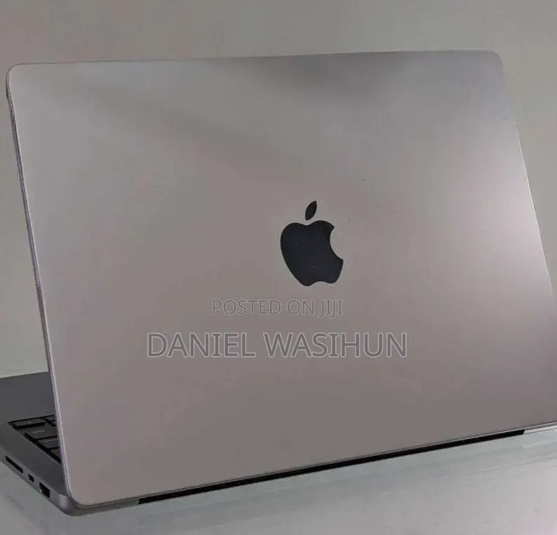 New Laptop Apple MacBook Pro 2021 M1 16GB Apple M1 Pro SSD 512GB