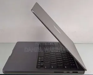 New Laptop Apple MacBook Pro 2021 M1 16GB Apple M1 Pro SSD 512GB
