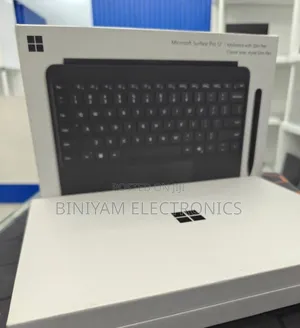 New Microsoft Surface Pro 11th Edition, a Copilot+ PC 16GB SSD 512GB