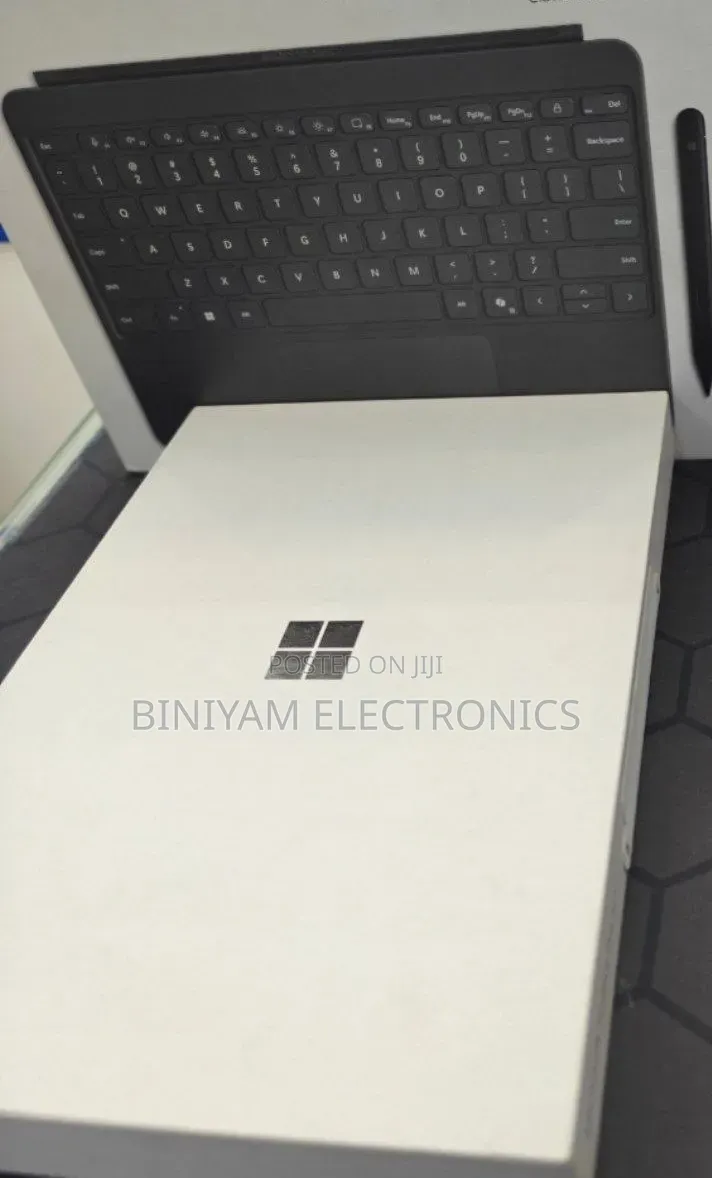 New Microsoft Surface Pro 11th Edition, a Copilot+ PC 16GB SSD 512GB