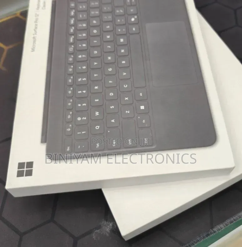 New Microsoft Surface Pro 11th Edition, a Copilot+ PC 16GB SSD 512GB