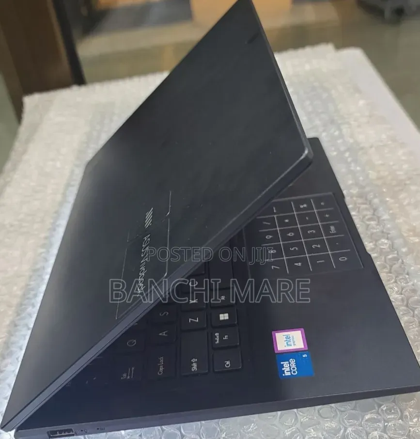 New Laptop Asus Vivobook 14 16GB Intel Core 5 SSD 512GB