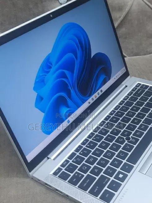 New Laptop HP 16GB Intel Core i5 SSD 512GB