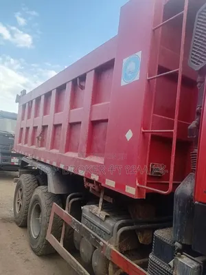 Car 2020 Red