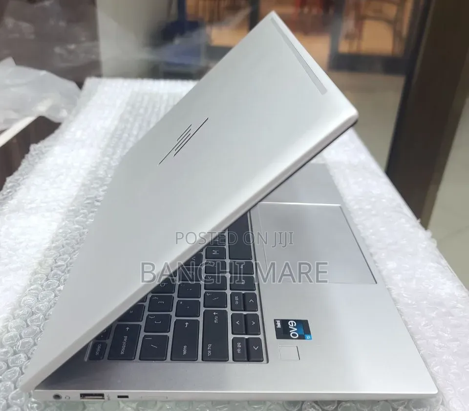 New Laptop HP EliteBook 840 G9 16GB Intel Core i7 SSD 512GB
