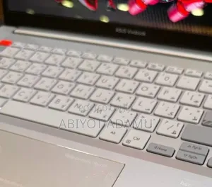 New Laptop Asus VivoBook 15 X505BA 16GB Intel Core i7 SSD 512GB