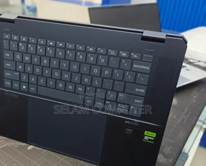 New Laptop HP OmniBook 5 16" 32GB Intel Core Ultra 7 SSD 1T
