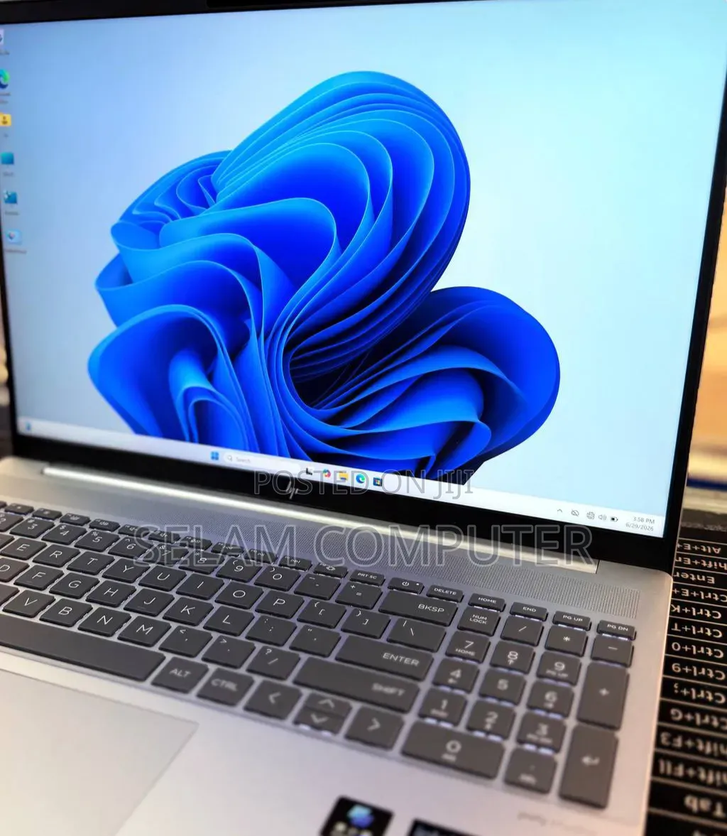 New Laptop HP Pavilion 15 32GB Intel Core i7 SSD 1T