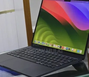 New Laptop Apple MacBook Air 2022 M2 16GB Apple M2 SSD 512GB