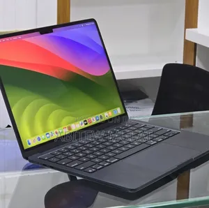 New Laptop Apple MacBook Air 2022 M2 16GB Apple M2 SSD 512GB