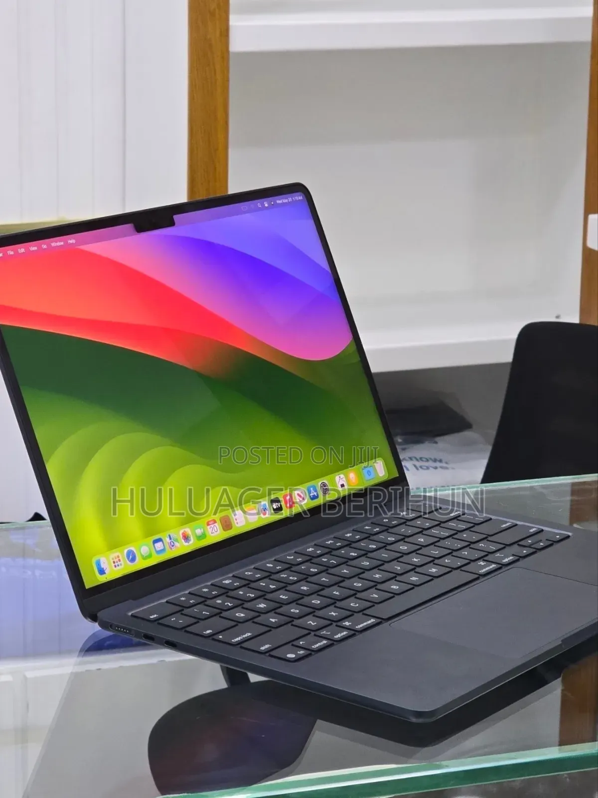 New Laptop Apple MacBook Air 2022 M2 16GB Apple M2 SSD 512GB