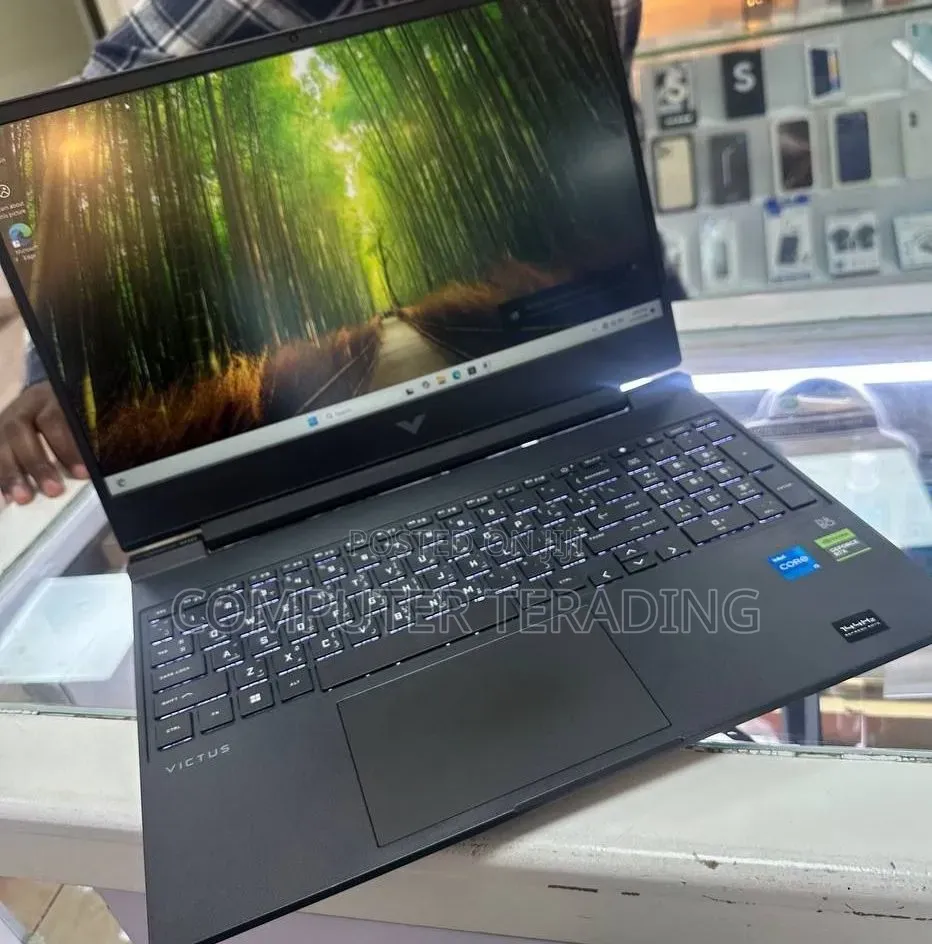 New Laptop HP Victus 15 16GB Intel Core i5 SSD 512GB