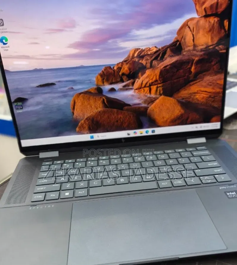 New Laptop HP OmniBook Ultra Flip 14" 32GB Intel Core Ultra 7 SSD 1T