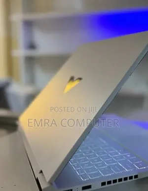 New Laptop HP 16GB AMD Ryzen 7 SSD 1T