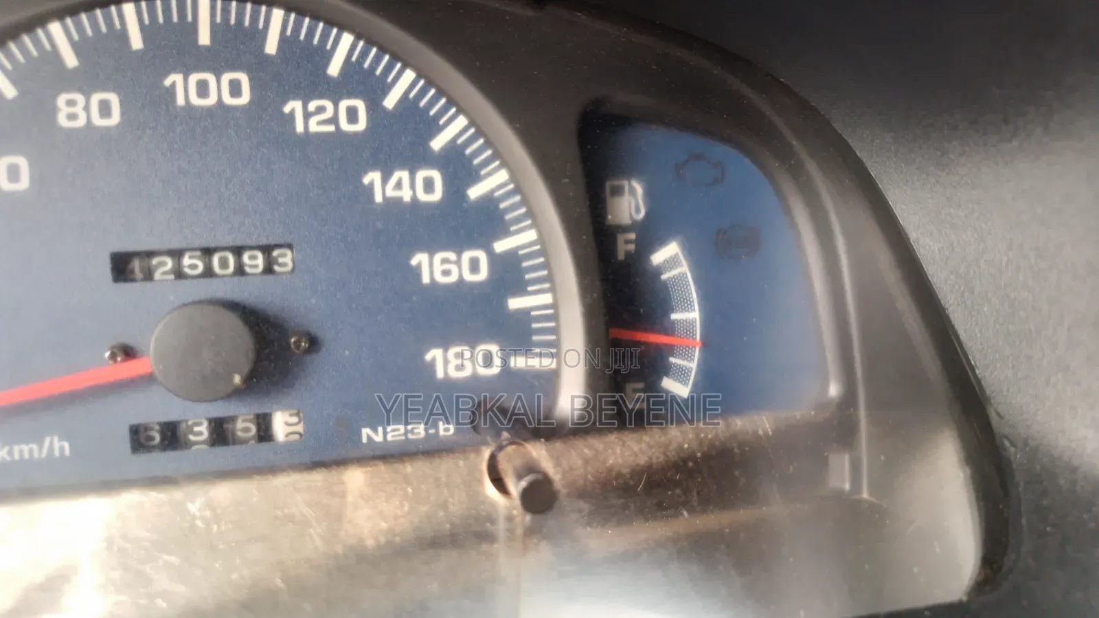 Toyota Hilux 2000 Gray