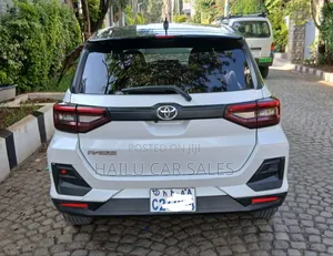 Toyota Raize 2022 White
