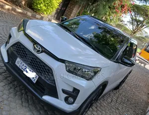 Toyota Raize 2022 White