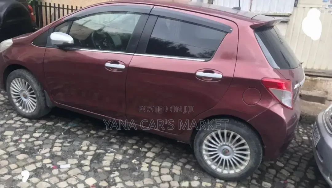 Toyota Yaris 2012