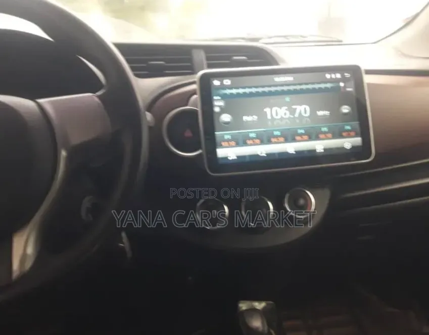 Toyota Yaris 2012