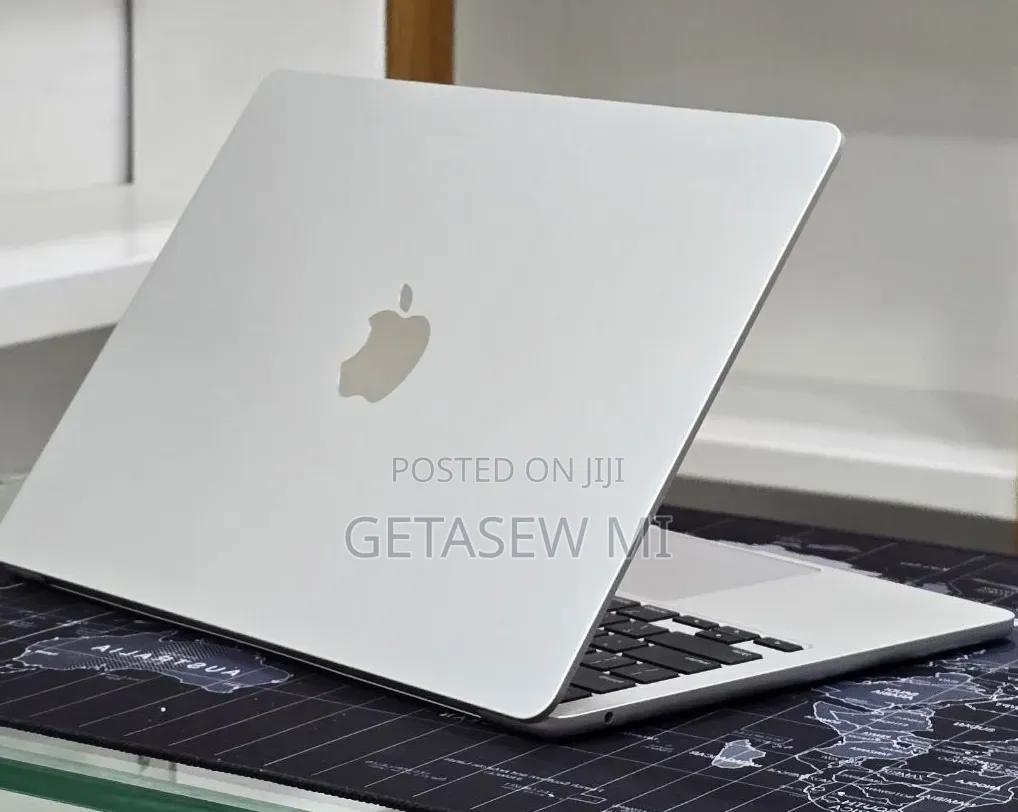 New Laptop Apple MacBook Air 2022 M2 8GB Apple M2 SSD 512GB