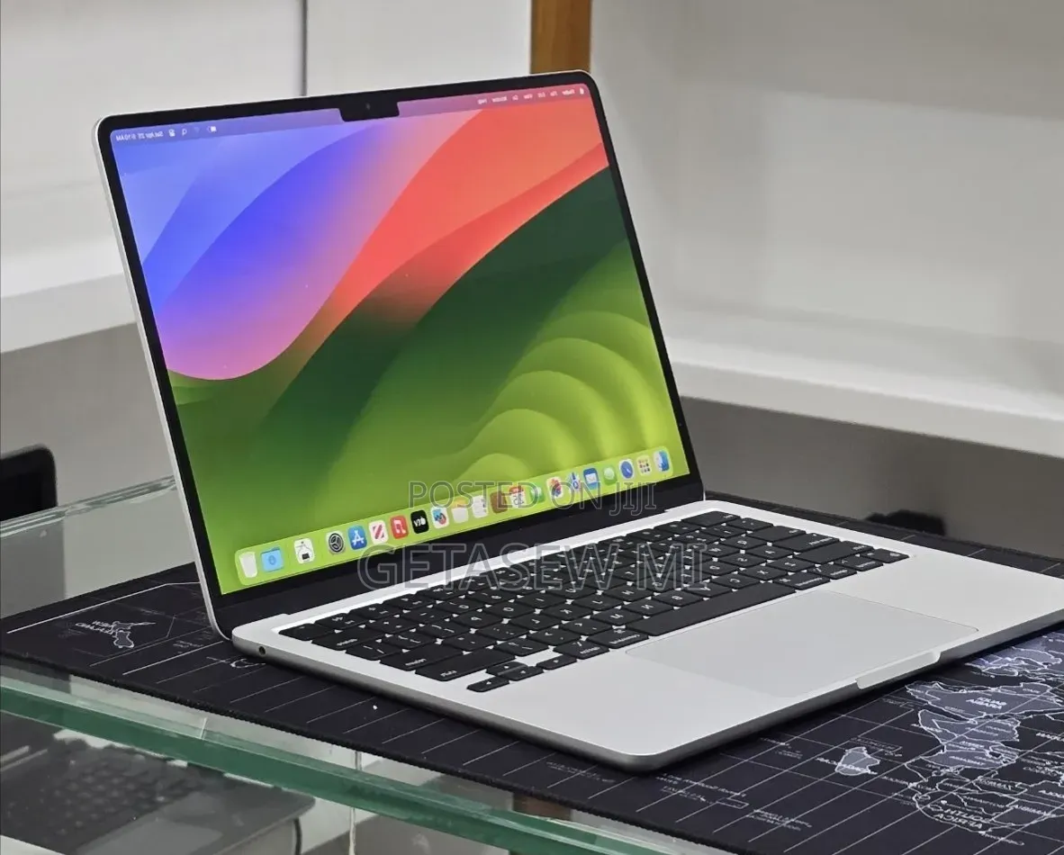 New Laptop Apple MacBook Air 2022 M2 8GB Apple M2 SSD 512GB