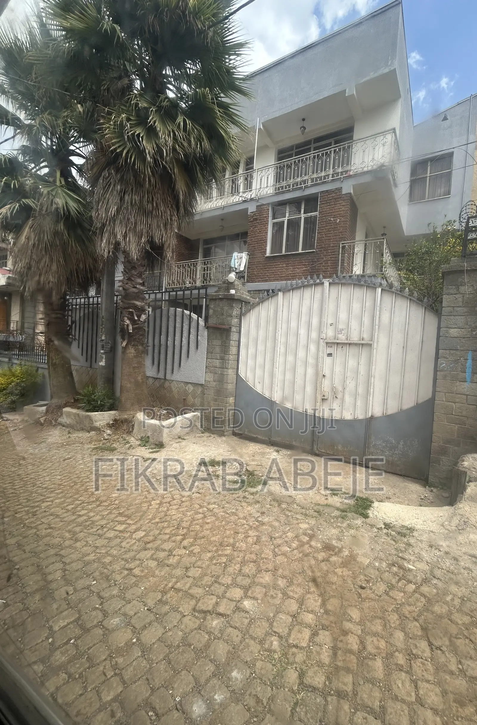 5bdrm House in Kolfe Keranio for sale