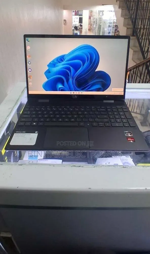 New Laptop HP Envy x360 24GB AMD Ryzen 7 SSD 512GB