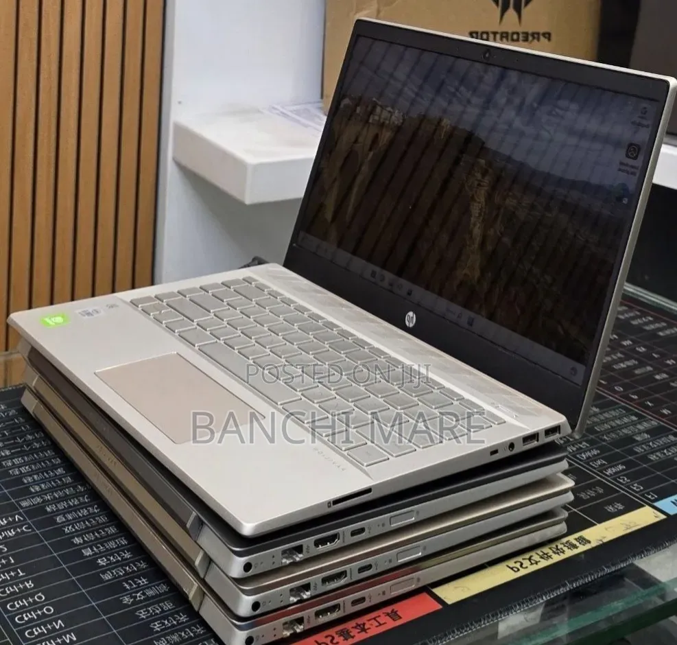 New Laptop HP Pavilion 14 8GB Intel Core i5 SSD 512GB
