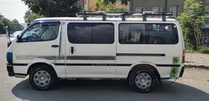 Toyota HiAce 2001 White