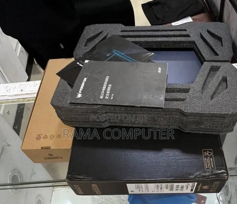 New Laptop Acer Predator Helios Neo 16 16GB Intel Core i9 SSD 512GB
