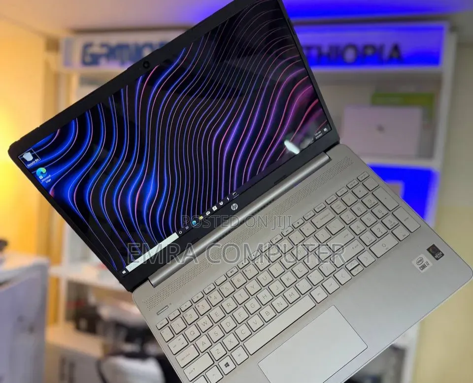 New Laptop HP 12GB Intel Core i7 SSD 256GB