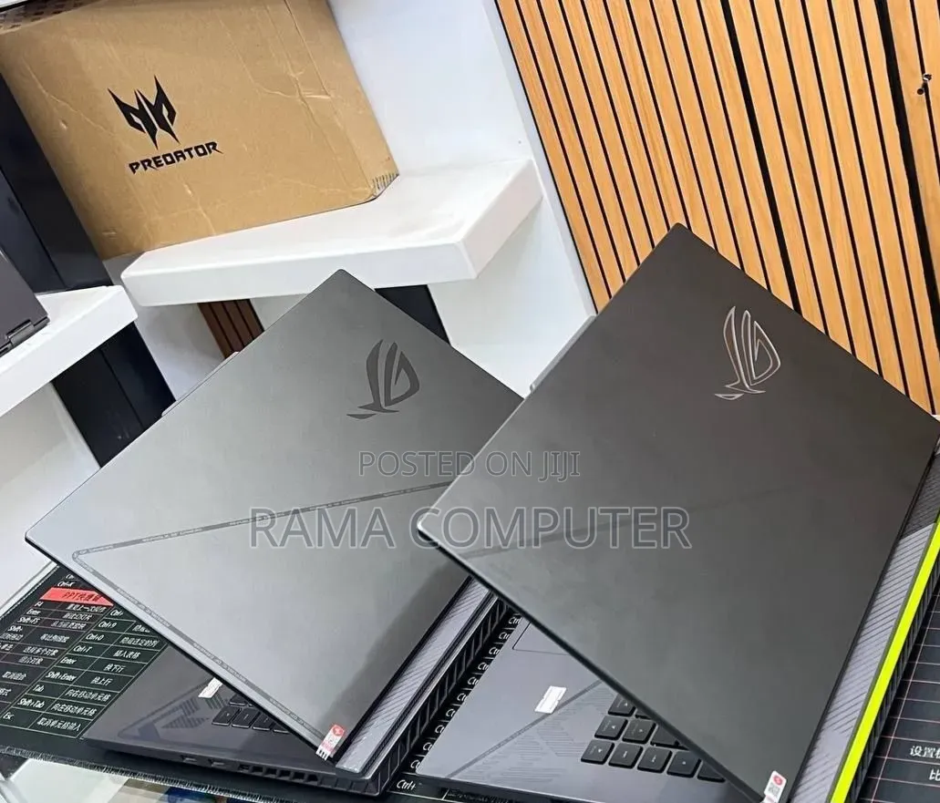 New Laptop Asus ROG Strix G15 16GB Intel Core i9 SSD 1T