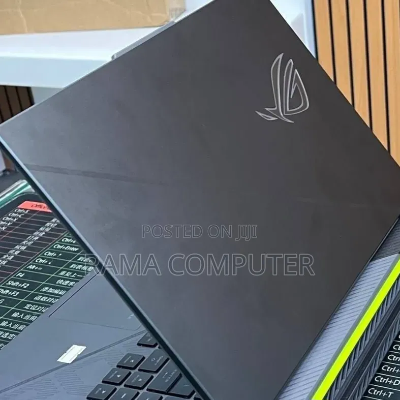 New Laptop Asus ROG Strix G15 16GB Intel Core i9 SSD 1T