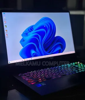 New Laptop MSI GP75 Leopard 16GB Intel Core i7 SSD 512GB