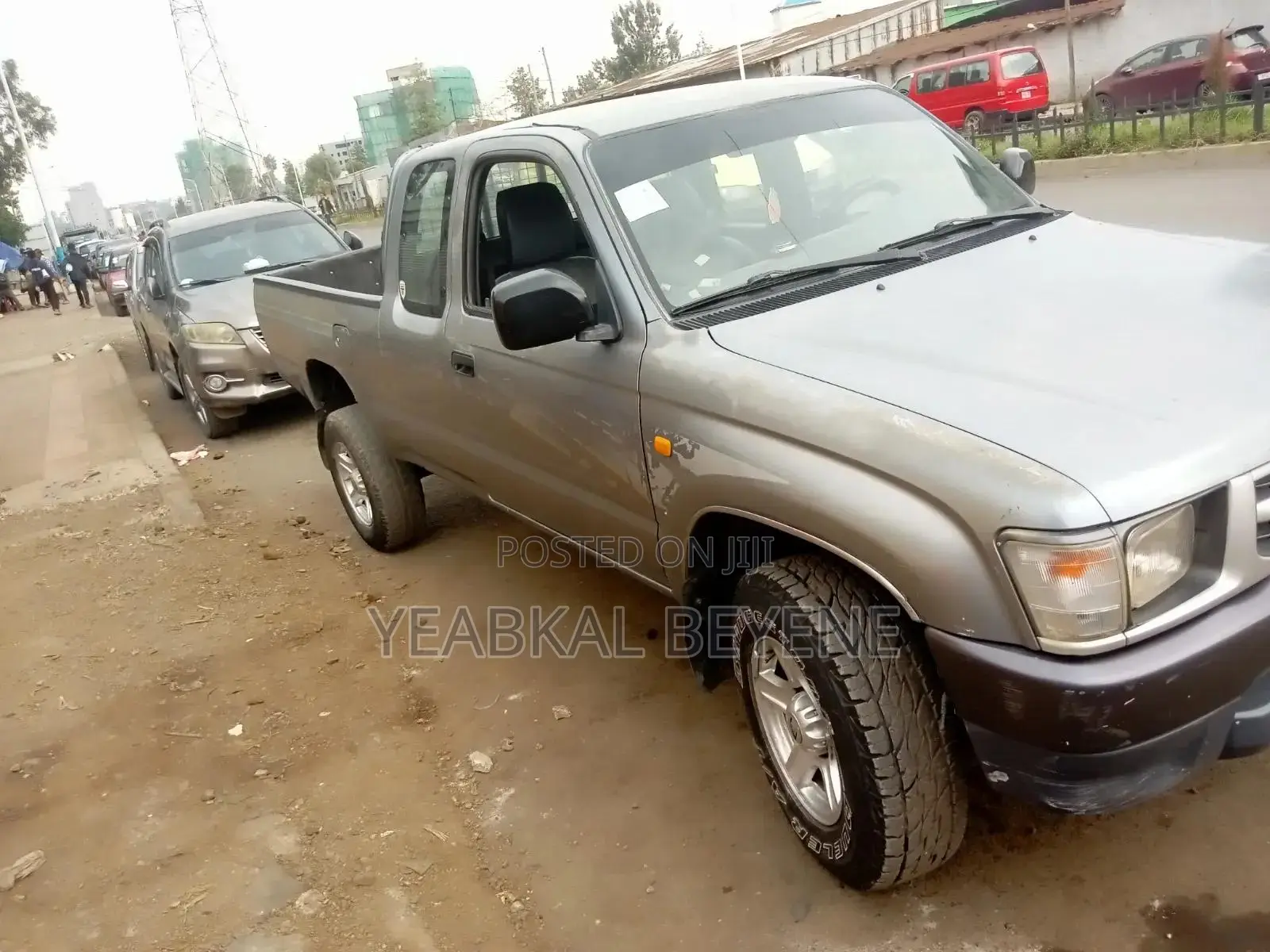 Toyota Hilux 2000 Gray