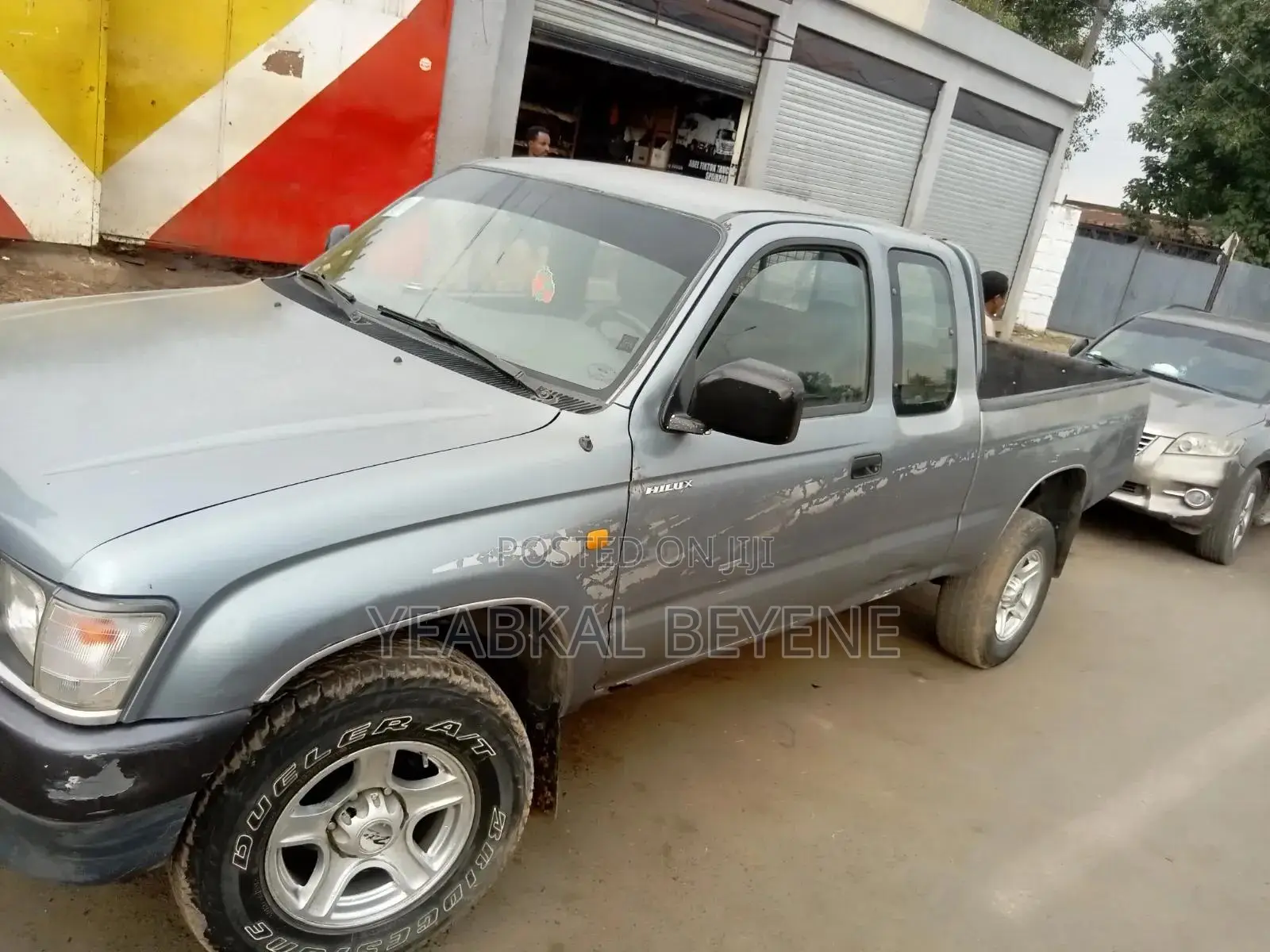 Toyota Hilux 2000 Gray