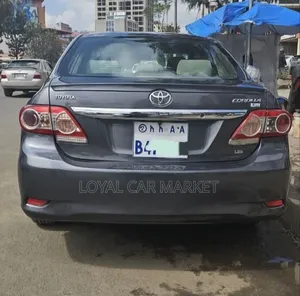Toyota Corolla 2012 Gray