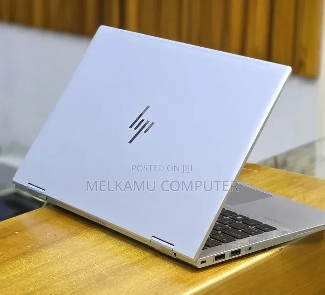 New Laptop HP EliteBook 830 G8 16GB Intel Core i5 SSD 512GB