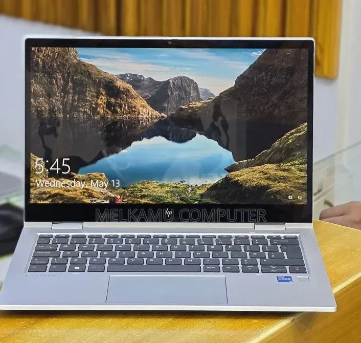 New Laptop HP EliteBook 830 G8 16GB Intel Core i5 SSD 512GB