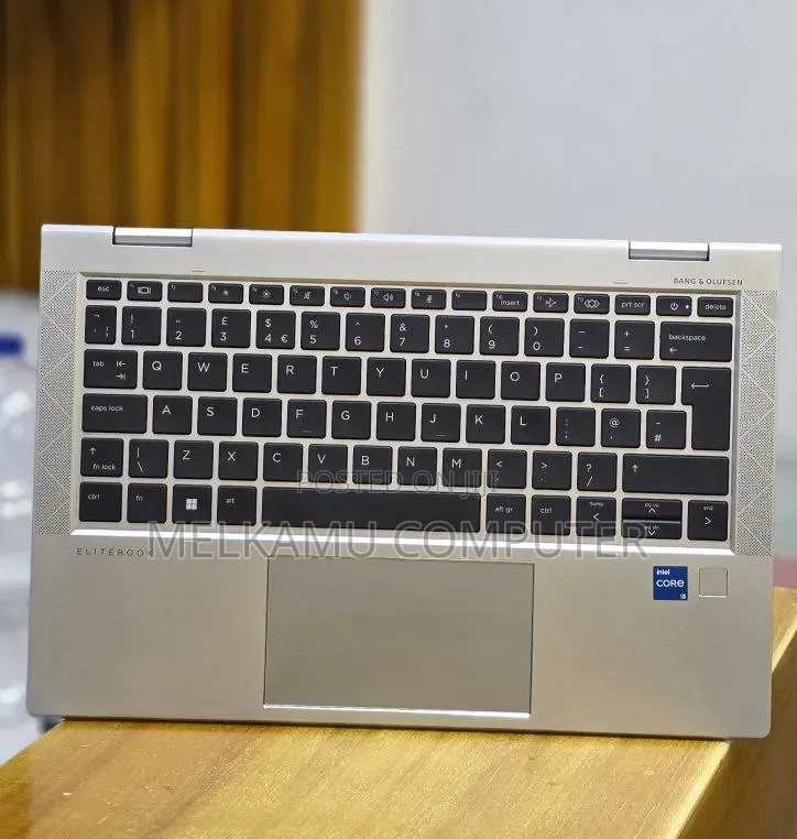 New Laptop HP EliteBook 830 G8 16GB Intel Core i5 SSD 512GB