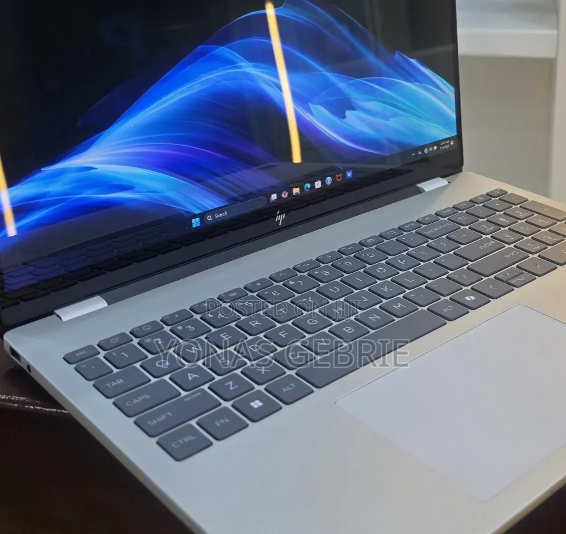 New Laptop HP 16GB Intel Core Ultra 7 SSD 1T