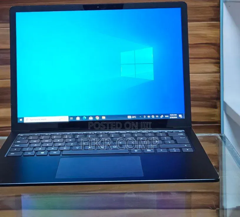New Laptop Microsoft Surface 16GB Intel Core i7 SSD 512GB