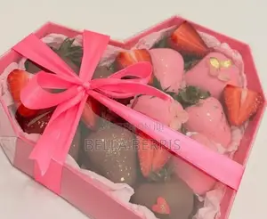 Chocolate Covered Strawberries And Cake Pop's For Different Events