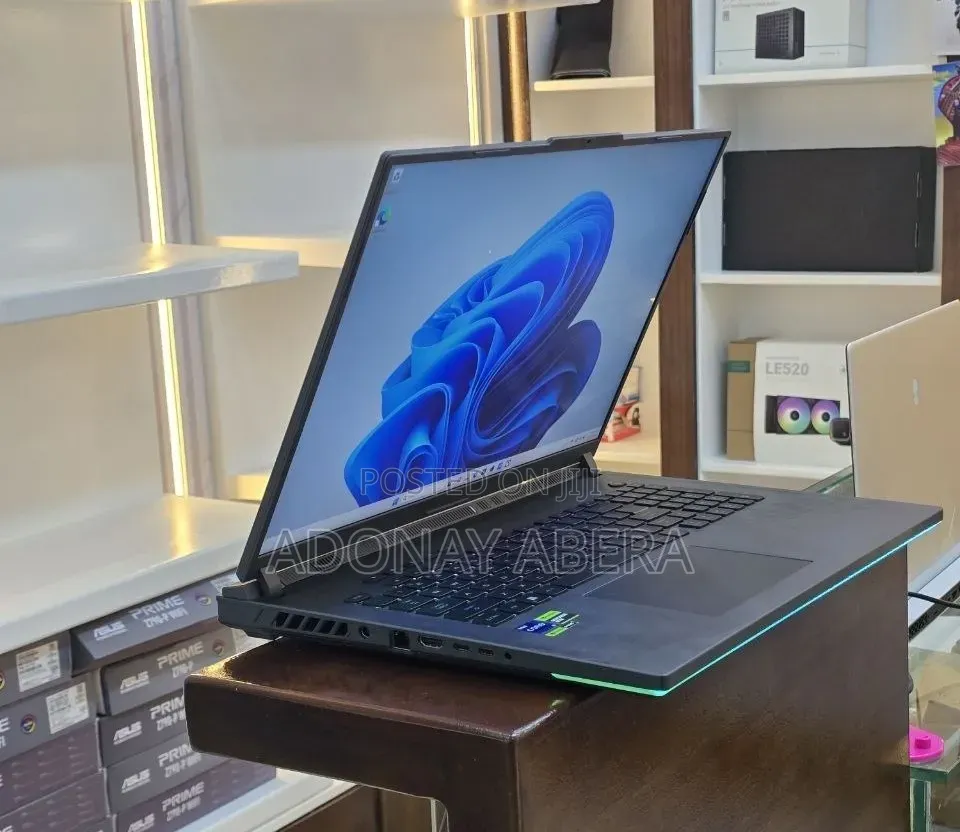 New Laptop Asus ROG Strix G18 40GB Intel Core i9 SSD 1T