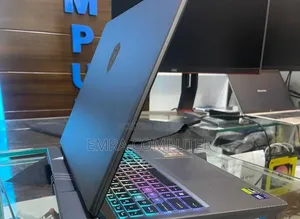 New Laptop MSI Vector 16 HX AI A2XWIG 16GB AMD Ryzen 7 SSD 1T