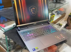 New Laptop MSI Vector 16 HX AI A2XWIG 16GB AMD Ryzen 7 SSD 1T
