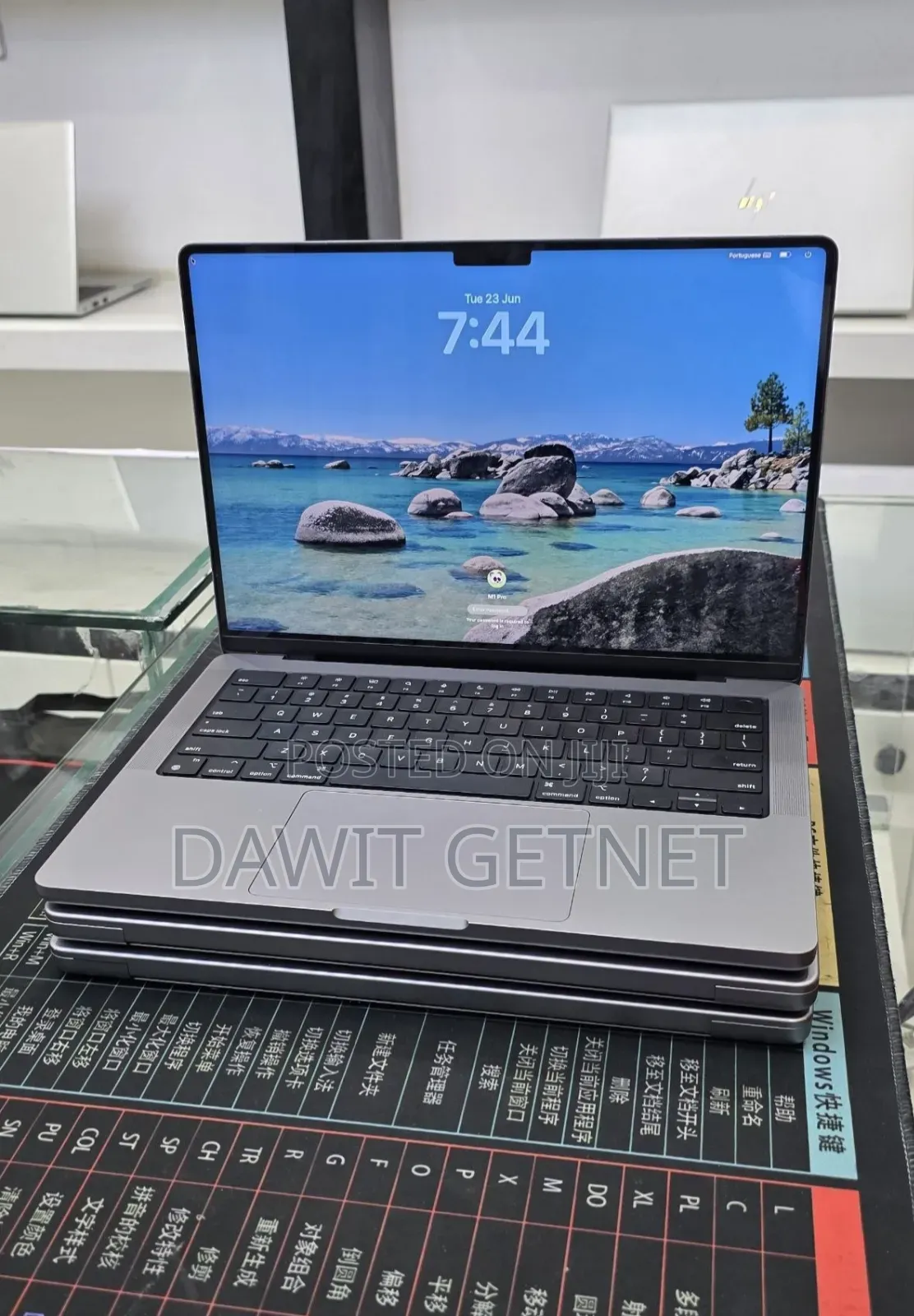 New Laptop Apple MacBook Pro 2020 M1 32GB Apple M1 Pro SSD 512GB