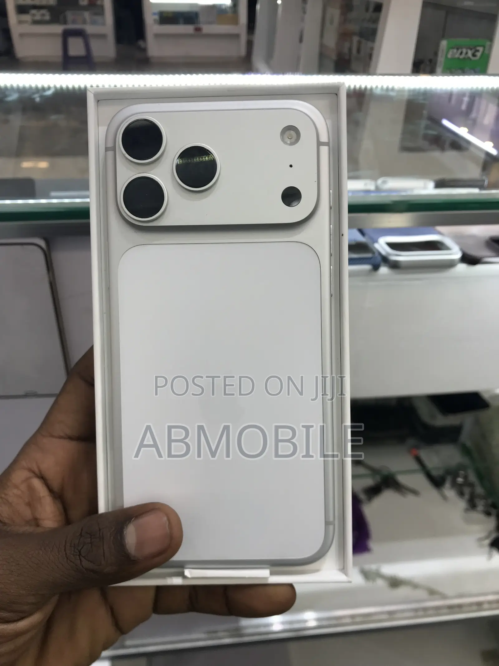 New Apple iPhone 17 Pro Max 256 GB Silver