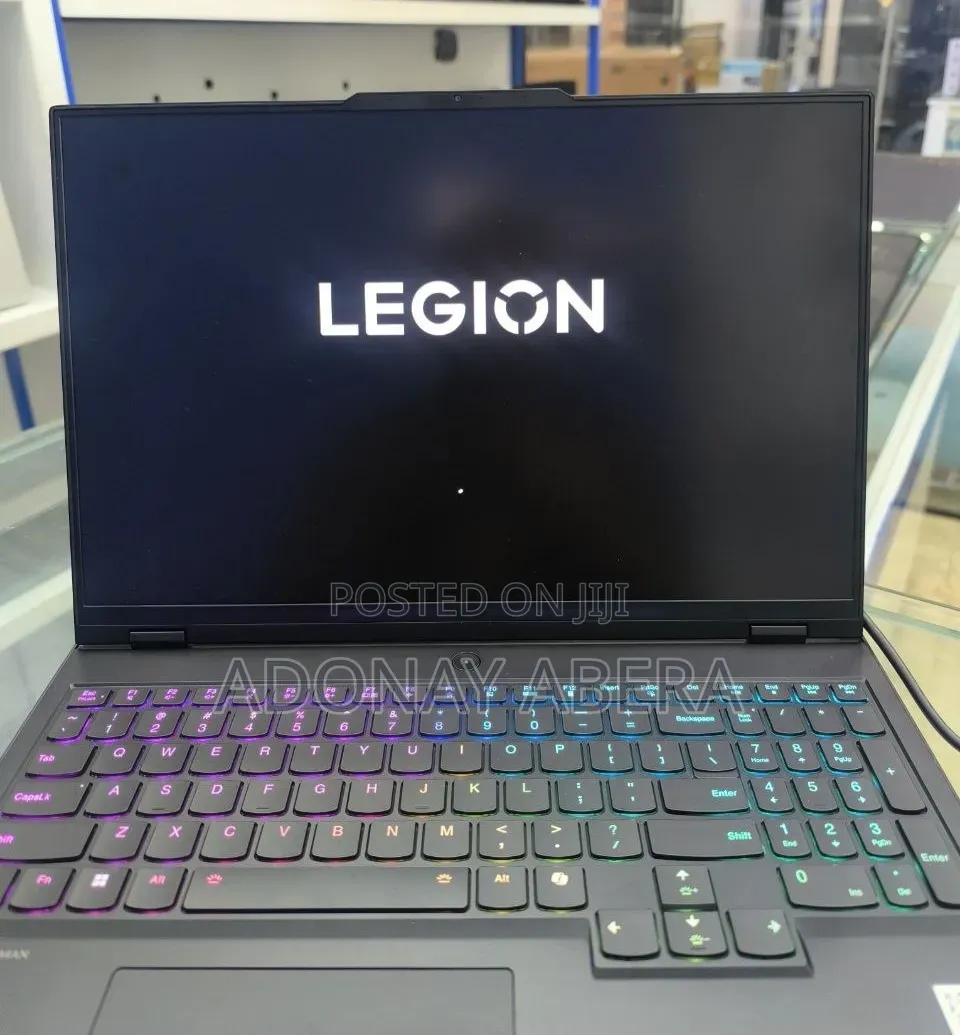 New Laptop Lenovo Legion Pro 7 32GB Intel Core i9 SSD 1T