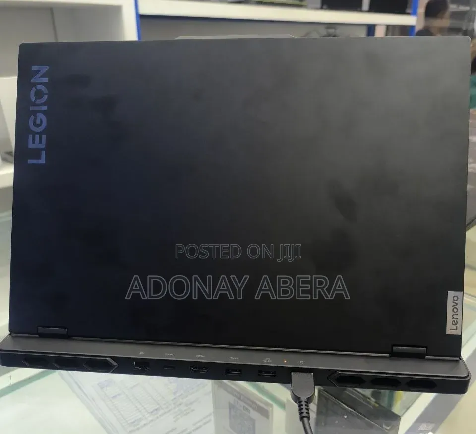 New Laptop Lenovo Legion Pro 7 32GB Intel Core i9 SSD 1T